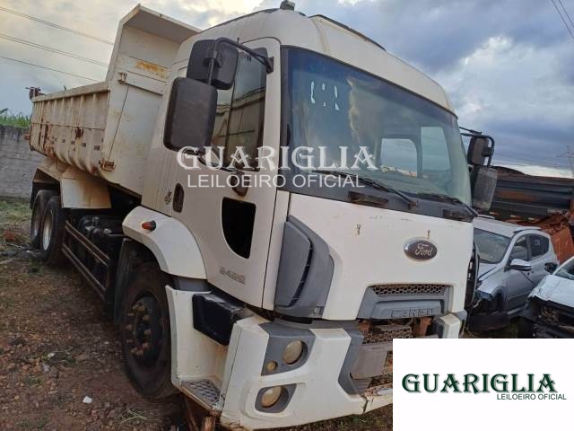 FORD CARGO 2429 6.7 2014